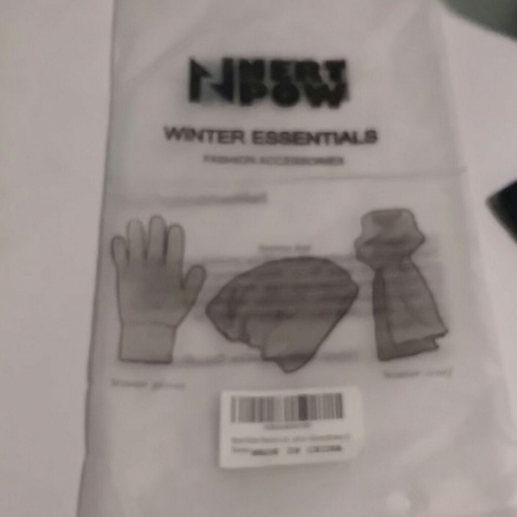 Polar Fleece Gloves - Picture 3 of 7